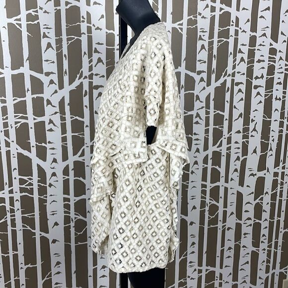 Boho Crochet Lace Ruffled Sleeve & Side Top sz 1X - Picture 7 of 9